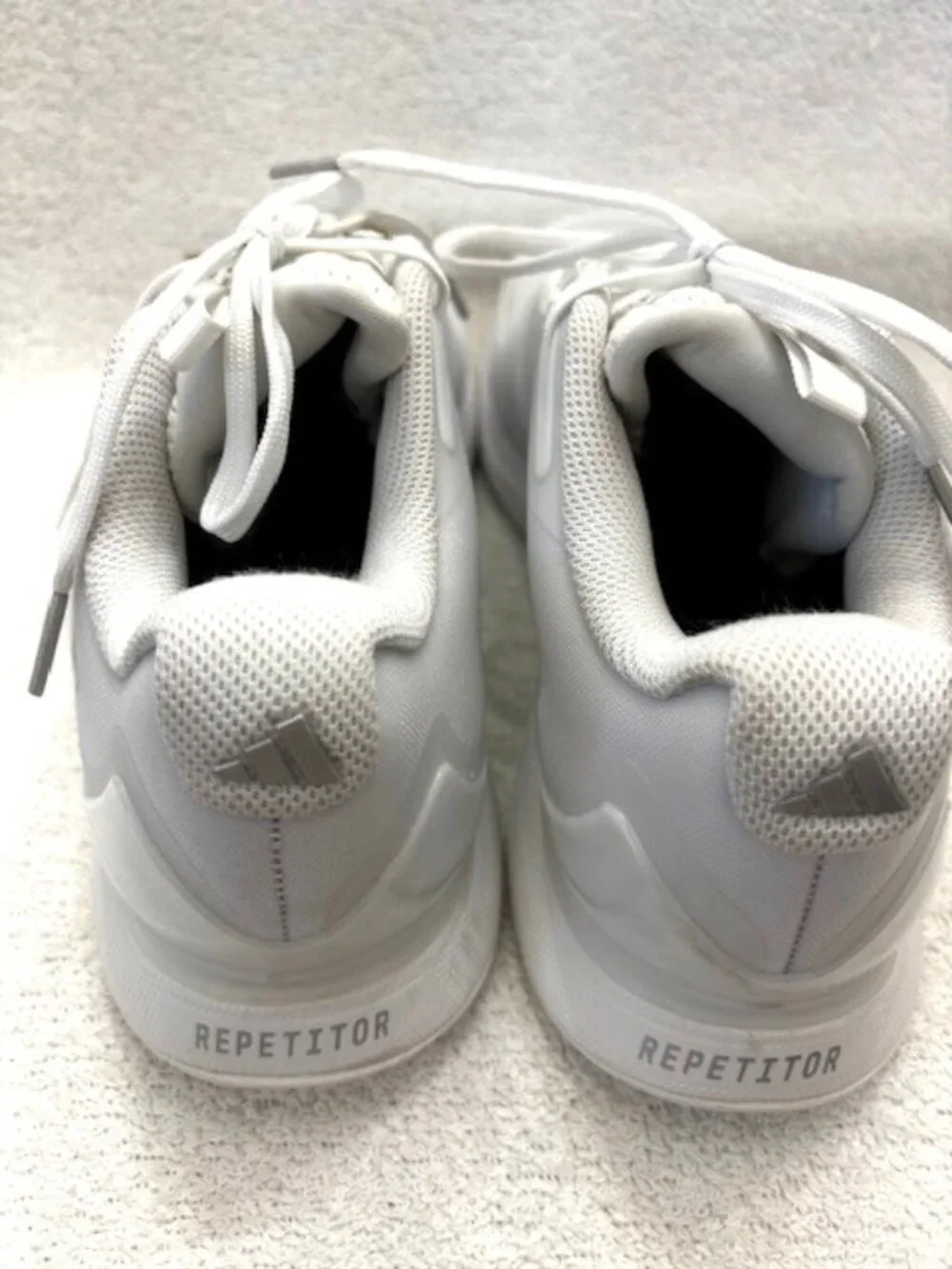 Adidas Avacourt 2 white lace-up tennis shoes NWT Size 8-1/2